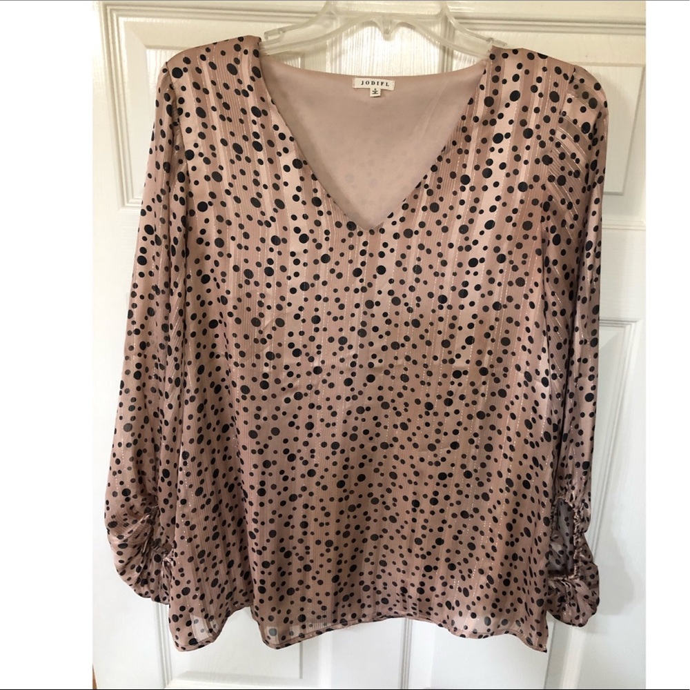 JODIFL gorgeous  top. Perfect Holiday Blouse!!